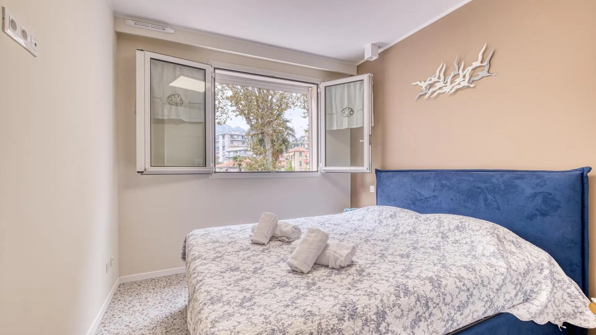 Rives D'Azur Apt - Happy Rentals Menton 0*,  France