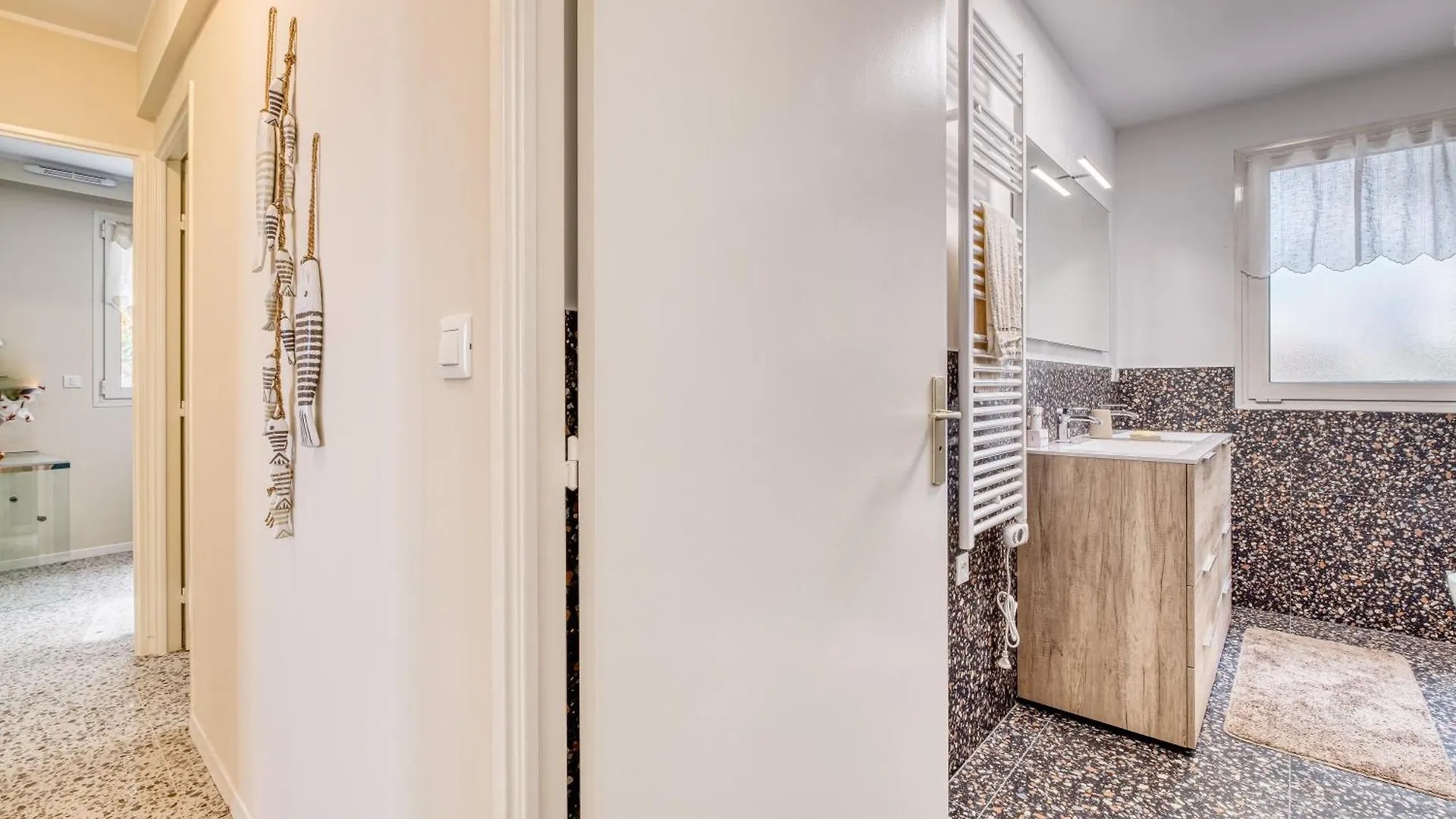 Rives D'Azur Apt - Happy Rentals Menton Apartment