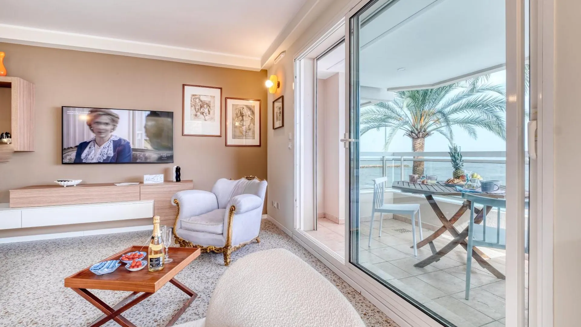 Rives D'Azur Apt - Happy Rentals Menton Apartment